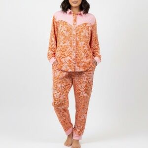 Vibrant Pink and Orange Animal Print Women's Pajama Set Size XL